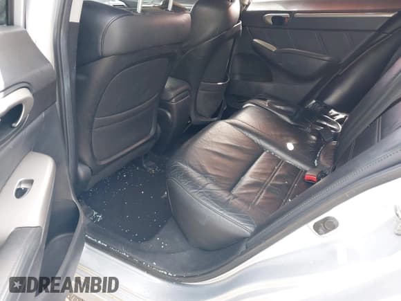 ✅ 2007 Acura CSX Premium • VIN: 2HHFD56777H202417 • Lot: 41938383. Wystawiony na IAAI z przebiegiem 141 652 mil. Bezpłatny archiwum sprzedaży aukcyjnych z USA i szczegółowy raport historii pojazdu na DreamBid. Zdjęcie 8.