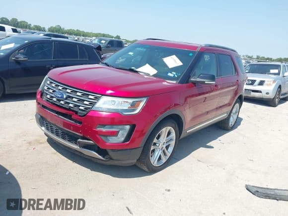 ✅ 2017 Ford Explorer XLT • VIN: 1FM5K7D80HGA22152 • Lot: 43158663. Wystawiony na IAAI z przebiegiem 119 355 mil. Bezpłatny archiwum sprzedaży aukcyjnych z USA i szczegółowy raport historii pojazdu na DreamBid. Zdjęcie 2.
