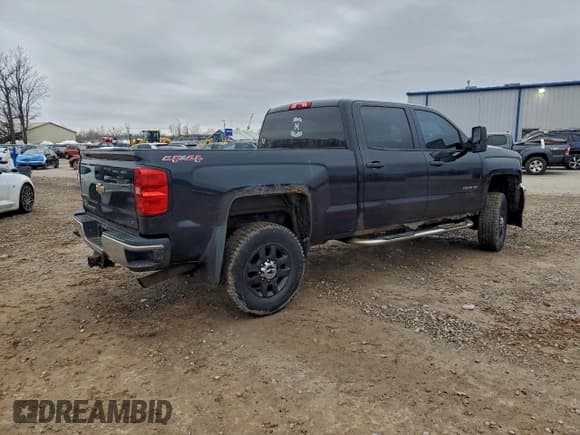 ✅ 2015 Chevrolet Silverado 2500HD LT • VIN: 1GC1KVEGXFF133243 • Lot: 93625235. Listed on Copart with 201,769 mi. Free auction sales archive from the USA and detailed vehicle history report at DreamBid. Image 3.
