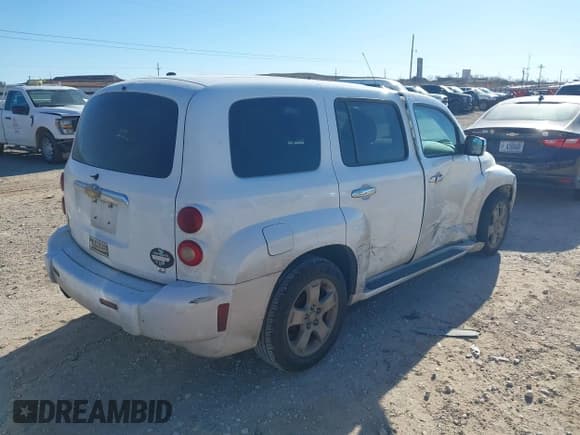 ✅ 2006 Chevrolet HHR LT • VIN: 3GNDA23P06S662141 • Lot: 41430885. Listed on IAAI with 216,190 mi. Free auction sales archive from the USA and detailed vehicle history report at DreamBid. Image 4.