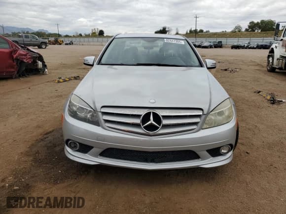 ✅ 2011 Mercedes-Benz C 300 Sport • VIN: WDDGF8BBXBR148137 • Lot: 82447305. Wystawiony na Copart z przebiegiem Nie podano. Bezpłatny archiwum sprzedaży aukcyjnych z USA i szczegółowy raport historii pojazdu na DreamBid. Zdjęcie 5.