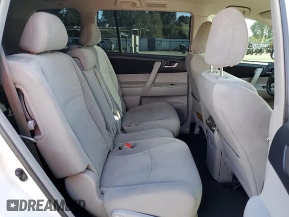 ✅ 2013 Toyota Highlander Plus • VIN: 5TDZK3EH4DS094730 • Лот: 82295815. Опубликован ранее на Copart с пробегом 145 963 миль. Бесплатный доступ к архиву аукционных продаж из США и подробный отчёт об истории автомобиля на DreamBid. Изображение 11.