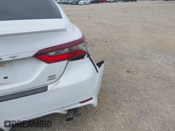 2022 Toyota Camry SE with VIN 4T1G11BK6NU051837, listed as a IAAI auction lot 42691924 with 105,238 mi miles and . Bid and sale history available at DreamBid. Image 12.