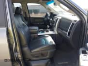 ✅ 2009 Dodge 1500 Laramie • VIN: 1D3HV13T79S824506 • Lot: 42373519. Wystawiony na IAAI z przebiegiem 305 976 mil. Bezpłatny archiwum sprzedaży aukcyjnych z USA i szczegółowy raport historii pojazdu na DreamBid. Zdjęcie 5.