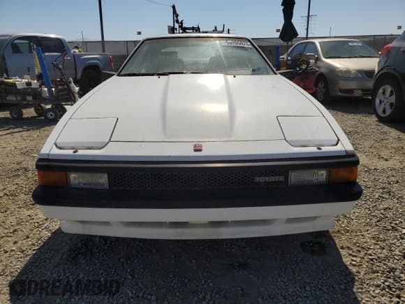 ✅ 1986 Toyota Supra • VIN: JT2MA67L4G0173931 • Лот: 66965025. Опубликован ранее на Copart с пробегом 235 780 миль. Бесплатный доступ к архиву аукционных продаж из США и подробный отчёт об истории автомобиля на DreamBid. Изображение 5.