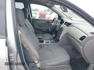 ✅ 2015 Chevrolet Traverse LS • VIN: 1GNKRFKD8FJ314894 • Lot: 42832707. Wystawiony na IAAI z przebiegiem 147 106 mil. Bezpłatny archiwum sprzedaży aukcyjnych z USA i szczegółowy raport historii pojazdu na DreamBid. Zdjęcie 5.