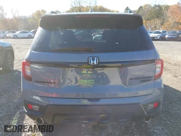 ✅ 2025 Honda Passport Black Edition • VIN: 5FNYF8H87SB006618 • Lot: 43617166. Listed on IAAI with 9,314 mi. Free auction sales archive from the USA and detailed vehicle history report at DreamBid. Image 16.