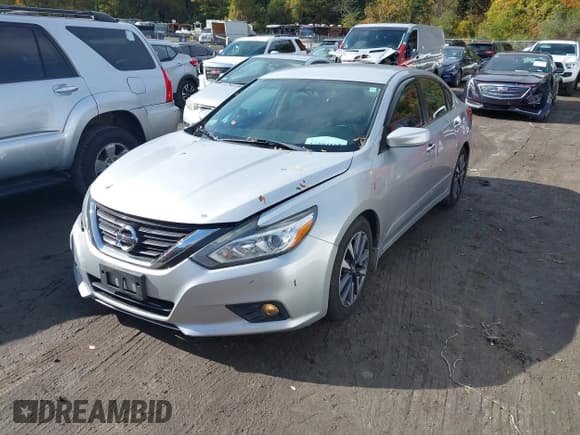 ✅ 2017 Nissan Altima SV • VIN: 1N4AL3APXHC142834 • Lot: 43418073. Wystawiony na IAAI z przebiegiem 119 926 mil. Bezpłatny archiwum sprzedaży aukcyjnych z USA i szczegółowy raport historii pojazdu na DreamBid. Zdjęcie 2.