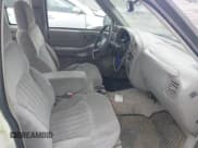 ✅ 1999 Chevrolet S-10 LS • VIN: 1GCDT19X5XK154247 • Лот: 42230063. Опубликован ранее на IAAI с пробегом 194 290 миль. Бесплатный доступ к архиву аукционных продаж из США и подробный отчёт об истории автомобиля на DreamBid. Изображение 5.