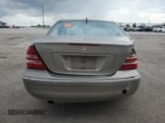 ✅ 2006 Mercedes-Benz C 230 Sport • VIN: WDBRF52H56F809729 • Lot: 90547605. Wystawiony na Copart z przebiegiem 127 488 mil. Bezpłatny archiwum sprzedaży aukcyjnych z USA i szczegółowy raport historii pojazdu na DreamBid. Zdjęcie 6.