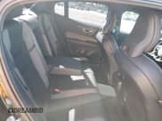 ✅ 2024 Volvo S60 Plus Black Edition • VIN: 7JRL12TH7RG297068 • Lot: 86850815. Wystawiony na Copart z przebiegiem 19 726 mil. Bezpłatny archiwum sprzedaży aukcyjnych z USA i szczegółowy raport historii pojazdu na DreamBid. Zdjęcie 10.