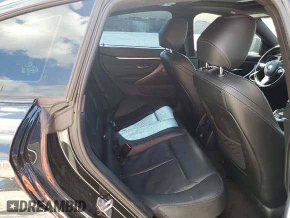 ✅ 2018 BMW 4 Series 430i • VIN: WBA4J1C53JBG78016 • Lot: 91195895. Wystawiony na Copart z przebiegiem 117 724 mil. Bezpłatny archiwum sprzedaży aukcyjnych z USA i szczegółowy raport historii pojazdu na DreamBid. Zdjęcie 10.