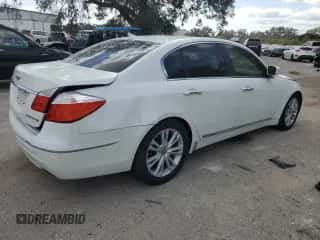 2009 Hyundai Genesis z VIN KMHGC46F19U060072, wystawiony jako Copart lot #76146664 z przebiegiem 72 167 mil mil oraz Szkoda całkowita • Salvage title. Historia ofert i sprzedaży dostępna na DreamBid. Obrazek 3.