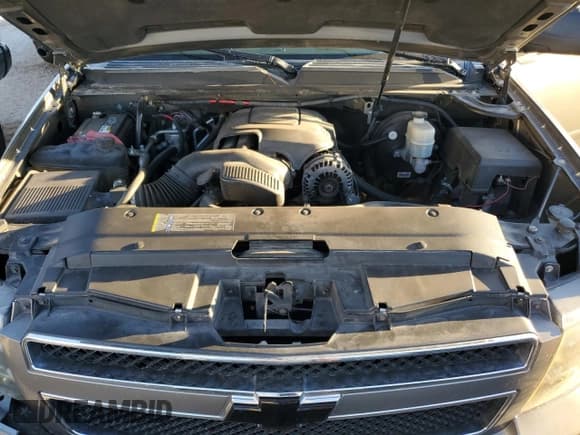 ✅ 2009 Chevrolet Suburban LS • VIN: 1GNFC16089R225359 • Lot: 76146434. Listed on Copart with 205,749 mi. Free auction sales archive from the USA and detailed vehicle history report at DreamBid. Image 12.