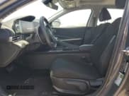 ✅ 2025 Hyundai Elantra SEL Convenience • VIN: KMHLS4DG1SU901598 • Лот: 63264375. Опубликован ранее на Copart с пробегом 14 556 миль. Бесплатный доступ к архиву аукционных продаж из США и подробный отчёт об истории автомобиля на DreamBid. Изображение 7.