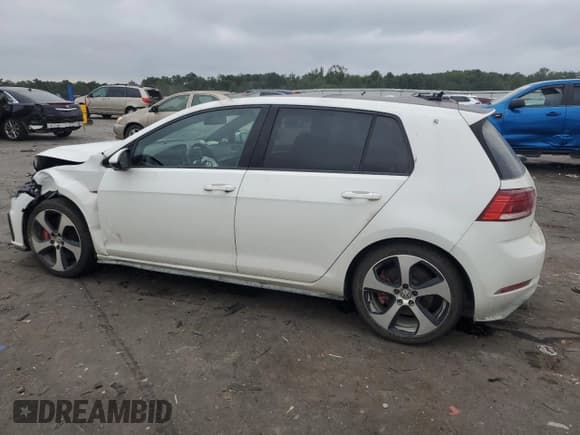 ✅ 2018 Volkswagen Golf GTI S • VIN: 3VW547AU5JM279414 • Lot: 69022075. Wystawiony na Copart z przebiegiem 179 660 mil. Bezpłatny archiwum sprzedaży aukcyjnych z USA i szczegółowy raport historii pojazdu na DreamBid. Zdjęcie 2.