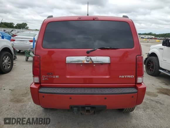 2011 Dodge Nitro Shock with VIN 1D4PT7GX7BW576298, listed as a Copart auction lot 62912865 with 125,517 mi miles and Salvage title. Bid and sale history available at DreamBid. Image 6.