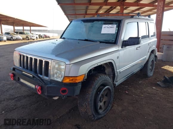✅ 2008 Jeep Commander Limited • VIN: 1J8HG58218C244292 • Lot: 43762883. Wystawiony na IAAI z przebiegiem Nie podano. Bezpłatny archiwum sprzedaży aukcyjnych z USA i szczegółowy raport historii pojazdu na DreamBid. Zdjęcie 17.