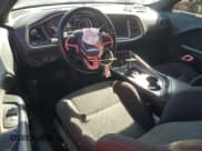 ✅ 2020 Dodge Challenger R/T 50th Anniversary • VIN: 2C3CDZBT5LH130955 • Lot: 50390025. Wystawiony na Copart z przebiegiem 54 012 mil. Bezpłatny archiwum sprzedaży aukcyjnych z USA i szczegółowy raport historii pojazdu na DreamBid. Zdjęcie 8.