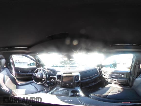 ✅ 2016 Ram 2500 Longhorn Limited • VIN: 3C6UR5PL2GG152802 • Lot: 42720991. Wystawiony na IAAI z przebiegiem 145 143 mil. Bezpłatny archiwum sprzedaży aukcyjnych z USA i szczegółowy raport historii pojazdu na DreamBid. Zdjęcie 18.