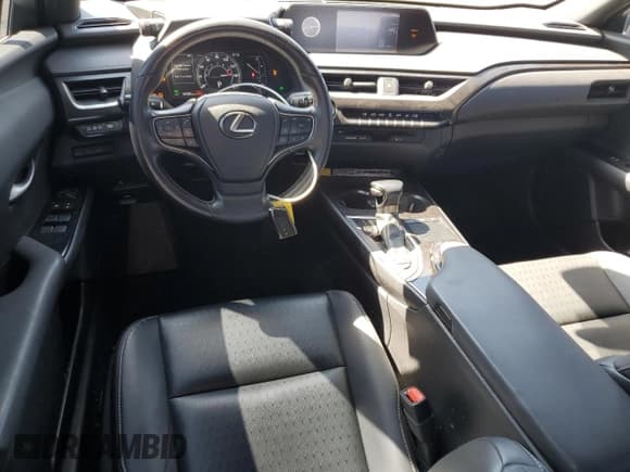 ✅ 2020 Lexus UX 250h • VIN: JTHX9JBH5L2035122 • Лот: 83827345. Опубликован ранее на Copart с пробегом 46 585 миль. Бесплатный доступ к архиву аукционных продаж из США и подробный отчёт об истории автомобиля на DreamBid. Изображение 8.