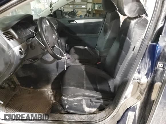 ✅ 2011 Volkswagen Jetta TDI • VIN: 3VW3L7AJXBM110989 • Lot: 83859834. Wystawiony na Copart z przebiegiem 137 533 mil. Bezpłatny archiwum sprzedaży aukcyjnych z USA i szczegółowy raport historii pojazdu na DreamBid. Zdjęcie 7.