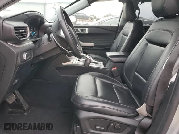 ✅ 2021 Ford Explorer XLT • VIN: 1FMSK7DHXMGB12132 • Lot: 88891395. Wystawiony na Copart z przebiegiem 45 025 mil. Bezpłatny archiwum sprzedaży aukcyjnych z USA i szczegółowy raport historii pojazdu na DreamBid. Zdjęcie 7.