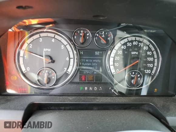 2009 Dodge 1500 Sport z VIN 1D3HB13T19J515435, wystawiony jako Copart lot #58505585 z przebiegiem 179 437 mil mil oraz Szkoda całkowita • Salvage title. Historia ofert i sprzedaży dostępna na DreamBid. Obrazek 9.