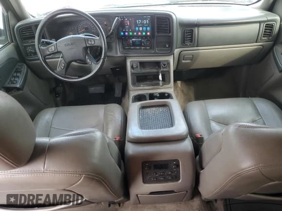 ✅ 2005 GMC Yukon XL SLE • VIN: 1GKEC16Z95J188323 • Lot: 86323365. Wystawiony na Copart z przebiegiem 212 488 mil. Bezpłatny archiwum sprzedaży aukcyjnych z USA i szczegółowy raport historii pojazdu na DreamBid. Zdjęcie 8.