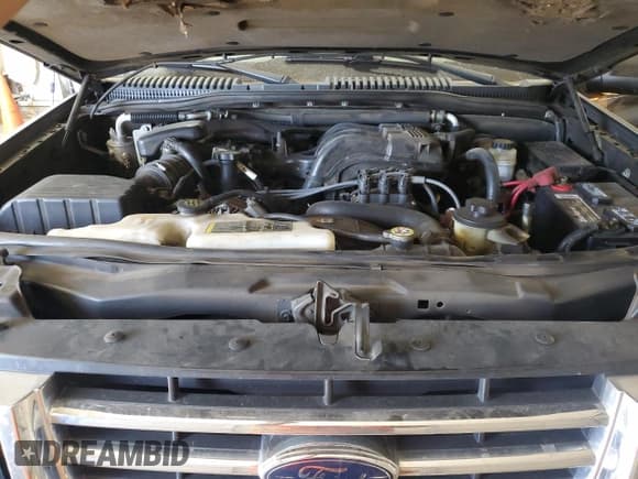 ✅ 2010 Ford Explorer Sport Trac Limited • VIN: 1FMEU3DE6AUA00172 • Лот: 65245235. Опубликован ранее на Copart с пробегом 173 114 миль. Бесплатный доступ к архиву аукционных продаж из США и подробный отчёт об истории автомобиля на DreamBid. Изображение 11.