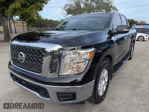 ✅ 2018 Nissan Titan SV • VIN: 1N6AA1EK7JN542912 • Lot: 43376955. Wystawiony na Copart z przebiegiem 39 634 mil. Bezpłatny archiwum sprzedaży aukcyjnych z USA i szczegółowy raport historii pojazdu na DreamBid. Zdjęcie 1.