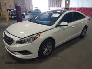 2017 Hyundai Sonata SE с VIN 5NPE24AF5HH439977, выставлен на аукционе IAAI как лот 43055610 с пробегом 198 520 миль миль и . История ставок и продаж доступна на DreamBid. Изображение 2.