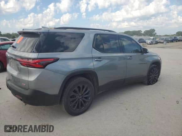 ✅ 2023 Chevrolet Traverse RS • VIN: 1GNEVJKW3PJ115122 • Lot: 64860315. Wystawiony na Copart z przebiegiem 38 319 mil. Bezpłatny archiwum sprzedaży aukcyjnych z USA i szczegółowy raport historii pojazdu na DreamBid. Zdjęcie 3.