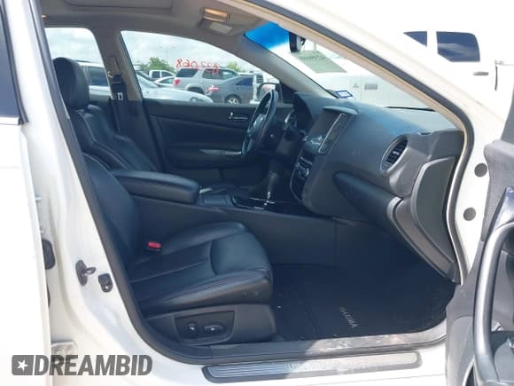 ✅ 2010 Nissan Maxima SV • VIN: 1N4AA5AP0AC833068 • Lot: 42306668. Wystawiony na IAAI z przebiegiem 175 567 mil. Bezpłatny archiwum sprzedaży aukcyjnych z USA i szczegółowy raport historii pojazdu na DreamBid. Zdjęcie 5.