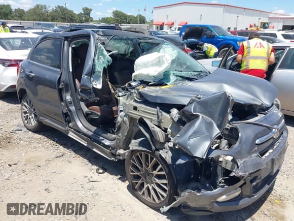 ✅ 2017 FIAT 500X Lounge • VIN: ZFBCFXDB9HP616267 • Lot: 42754183. Listed on IAAI with 106,494 mi. Free auction sales archive from the USA and detailed vehicle history report at DreamBid. Image 6.