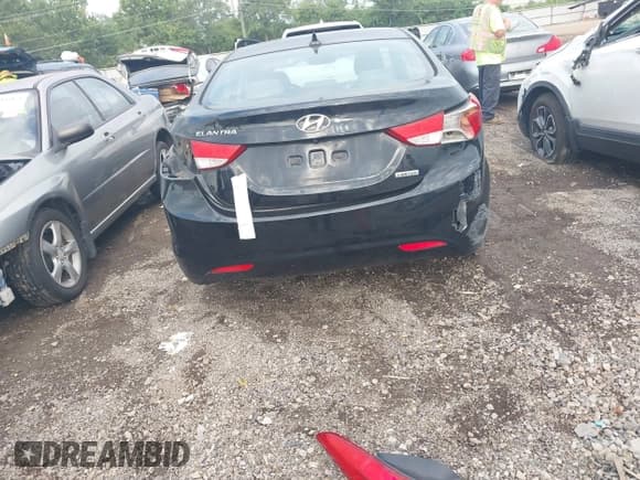 ✅ 2013 Hyundai Elantra Limited • VIN: KMHDH4AE2DU727551 • Лот: 42916063. Опубликован ранее на IAAI с пробегом 111 661 миль. Бесплатный доступ к архиву аукционных продаж из США и подробный отчёт об истории автомобиля на DreamBid. Изображение 17.