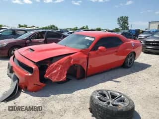 2022 Dodge Challenger R/T с VIN 2C3CDZBT2NH122279, выставлен на аукционе Copart как лот 64021665 с пробегом 68 494 миль миль и Списание • Salvage title. История ставок и продаж доступна на DreamBid. Изображение 1.
