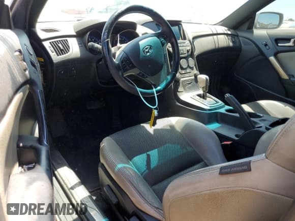 ✅ 2013 Hyundai Genesis Coupe Premium • VIN: KMHHT6KD3DU103811 • Lot: 63233745. Wystawiony na Copart z przebiegiem 231 430 mil. Bezpłatny archiwum sprzedaży aukcyjnych z USA i szczegółowy raport historii pojazdu na DreamBid. Zdjęcie 8.