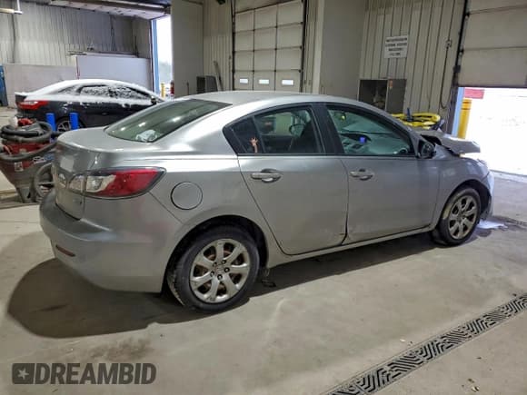 ✅ 2013 Mazda 3 i Sport • VIN: JM1BL1UP4D1826962 • Lot: 94915585. Listed on Copart with 129,471 mi. Free auction sales archive from the USA and detailed vehicle history report at DreamBid. Image 3.