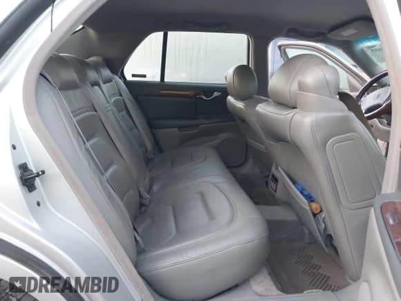 ✅ 2000 Cadillac DeVille • VIN: 1G6KD54Y2YU343796 • Лот: 42640653. Опубликован ранее на IAAI с пробегом 135 758 миль. Бесплатный доступ к архиву аукционных продаж из США и подробный отчёт об истории автомобиля на DreamBid. Изображение 8.