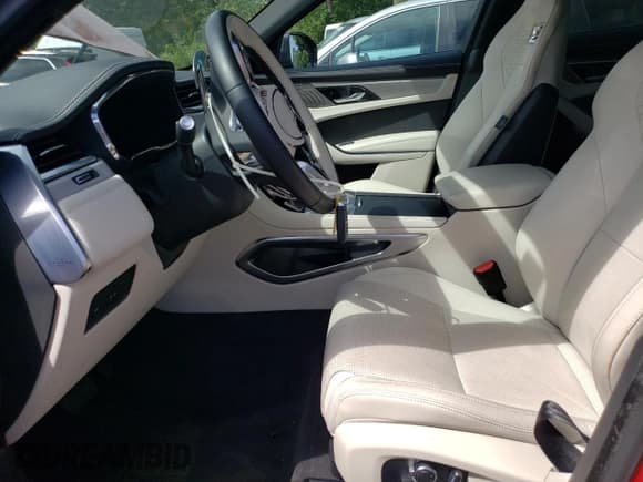 ✅ 2024 Jaguar F-Pace R-Dynamic S • VIN: SADCT2EX1RA721168 • Lot: 81081405. Listed on Copart with 14,782 mi. Free auction sales archive from the USA and detailed vehicle history report at DreamBid. Image 7.