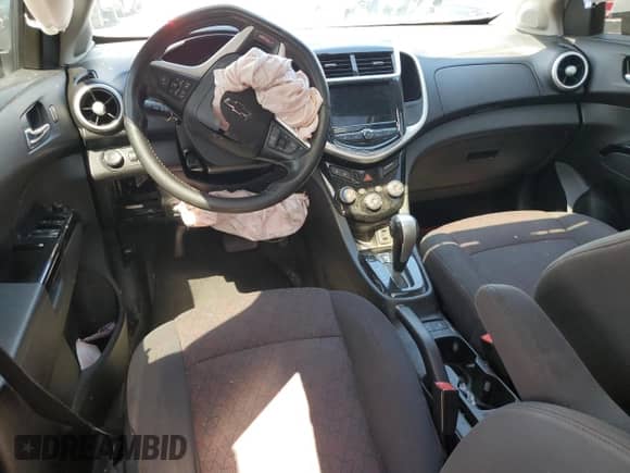 ✅ 2019 Chevrolet Sonic LT • VIN: 1G1JD5SB1K4146464 • Лот: 60218844. Размещён на Copart с пробегом Не указан миль. Получите бесплатный доступ к архиву аукционных продаж из США и посмотрите подробный отчёт об истории автомобиля на DreamBid. Изображение 8.