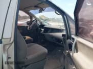 ✅ 1996 Toyota Previa • VIN: JT3GK12M1T1244502 • Lot: 41801244. Wystawiony na IAAI z przebiegiem 177 742 mil. Bezpłatny archiwum sprzedaży aukcyjnych z USA i szczegółowy raport historii pojazdu na DreamBid. Zdjęcie 5.