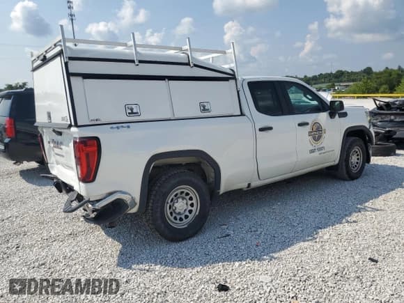 ✅ 2020 GMC Sierra 1500 • VIN: 1GTR9AEF5LZ102569 • Лот: 68417875. Опубликован ранее на Copart с пробегом 182 269 миль. Бесплатный доступ к архиву аукционных продаж из США и подробный отчёт об истории автомобиля на DreamBid. Изображение 3.