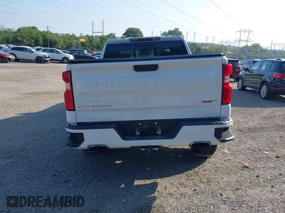 ✅ 2020 Chevrolet Silverado 1500 RST • VIN: 1GCUYEED5LZ191904 • Lot: 42800163. Wystawiony na IAAI z przebiegiem Nie podano. Bezpłatny archiwum sprzedaży aukcyjnych z USA i szczegółowy raport historii pojazdu na DreamBid. Zdjęcie 17.