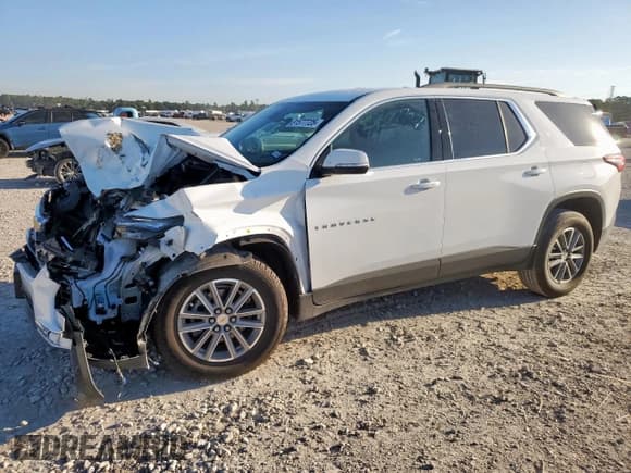 ✅ 2022 Chevrolet Traverse LT Cloth • VIN: 1GNERGKWXNJ157677 • Lot: 81577725. Wystawiony na Copart z przebiegiem 41 836 mil. Bezpłatny archiwum sprzedaży aukcyjnych z USA i szczegółowy raport historii pojazdu na DreamBid. Zdjęcie 1.