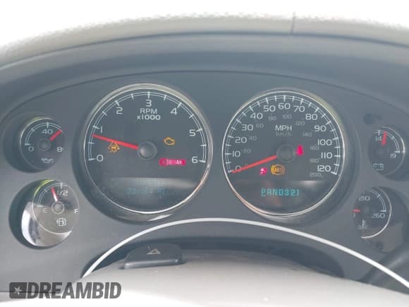 ✅ 2008 Chevrolet Suburban LTZ • VIN: 3GNFK16388G176479 • Lot: 42707009. Wystawiony na IAAI z przebiegiem 236 064 mil. Bezpłatny archiwum sprzedaży aukcyjnych z USA i szczegółowy raport historii pojazdu na DreamBid. Zdjęcie 7.