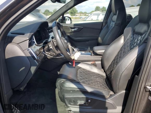 ✅ 2020 Audi SQ7 • VIN: WA1AWAF76LD012223 • Лот: 64345884. Опубликован ранее на Copart с пробегом 76 961 миль. Бесплатный доступ к архиву аукционных продаж из США и подробный отчёт об истории автомобиля на DreamBid. Изображение 7.