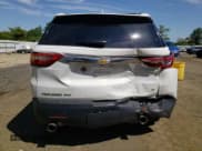 ✅ 2021 Chevrolet Traverse LT • VIN: 1GNEVHKW9MJ235799 • Lot: 62267434. Wystawiony na Copart z przebiegiem 54 602 mil. Bezpłatny archiwum sprzedaży aukcyjnych z USA i szczegółowy raport historii pojazdu na DreamBid. Zdjęcie 6.