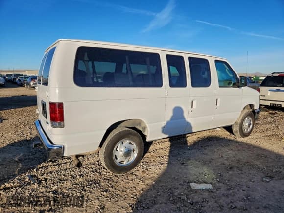 ✅ 2011 Ford Econoline Passenger XLT • VIN: 1FBNE3BLXBDB21960 • Lot: 96014155. Listed on Copart with 124,428 mi. Free auction sales archive from the USA and detailed vehicle history report at DreamBid. Image 3.